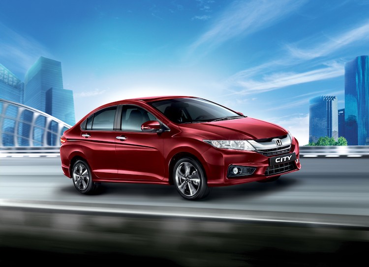 Về ngoại hình,  Honda City 2016 hoàn toàn không có sự khác biệt so với phiên bản 2015. Tuy nhiên, Honda đã bổ sung thêm màu đỏ mới thời trang hơn cho xe.